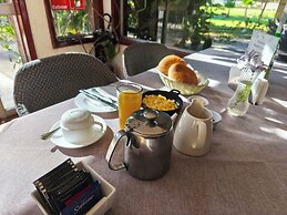 Hotel Jardín del Lago