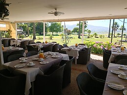 Hotel Jardín del Lago