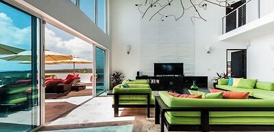 Villa Tequila Sunrise