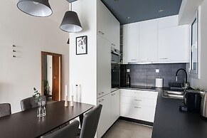 UPSTREET Charming & Comfy 2BD Apt-Acropolis