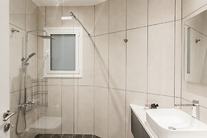 UPSTREET Charming & Comfy 2BD Apt-Acropolis