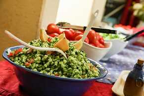 Shaar Hagolan Kibbutz Country Lodging