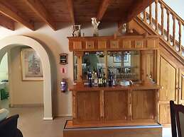 Caribbean Estates Villa & Apt