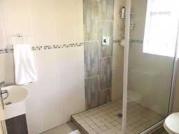 Caribbean Estates Villa & Apt