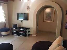 Caribbean Estates Villa & Apt