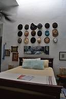 La Pantera Negra Gallery and B&B