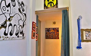 La Pantera Negra Gallery and B&B