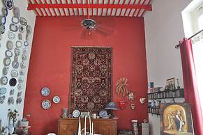 La Pantera Negra Gallery and B&B