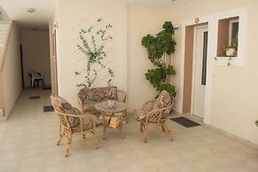 Dorana Trekking Hotel