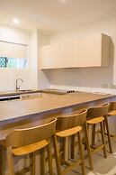Coral Coast Apartments Palm Cove AVC