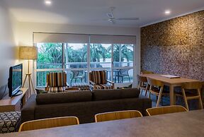 Coral Coast Apartments Palm Cove AVC