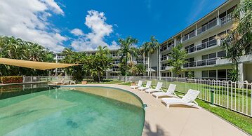Coral Coast Apartments Palm Cove AVC