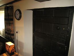 Macbeth Cottage