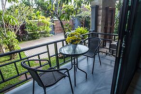 Baan Pinya Executive Bungalow