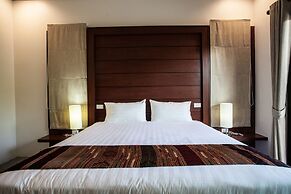 Baan Pinya Executive Bungalow