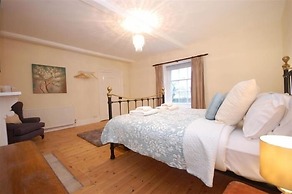 The Manor House Moreton