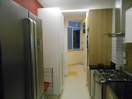 Gohouse - Atlantica 702 B