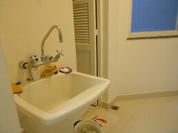 Gohouse - Atlantica 702 B