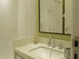 Gohouse - Atlantica 702 B