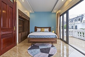 La Lumiere Harbor House