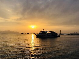 La Lumiere Harbor House