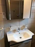 Apartments and Rooms Rea