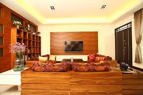 When the Swallow Flying B&B