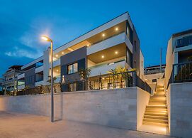 Villa Four Brothers Middle Floor