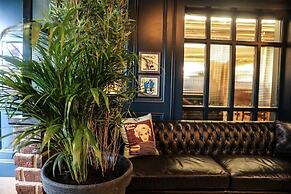The Lansdowne Hotel