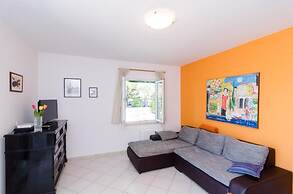 Apartments Plavac Mali