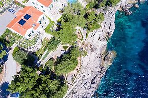 Apartments Plavac Mali