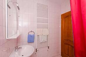 Apartments Plavac Mali