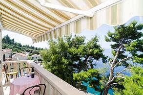 Apartments Plavac Mali