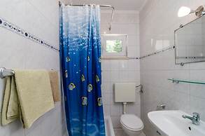 Apartments Plavac Mali