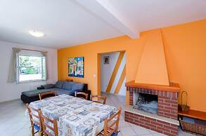 Apartments Plavac Mali