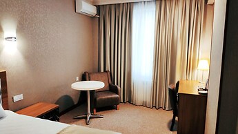 Royal Sapphire Hotel