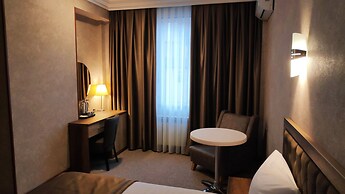 Royal Sapphire Hotel