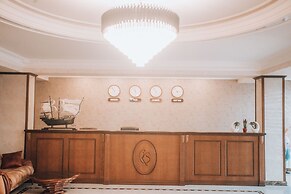 Royal Sapphire Hotel