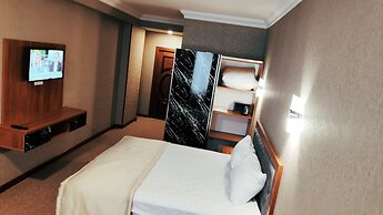 Royal Sapphire Hotel