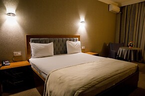 Royal Sapphire Hotel