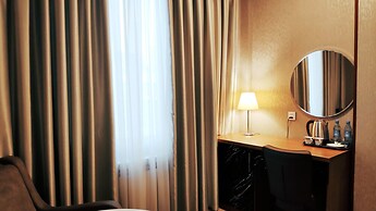 Royal Sapphire Hotel