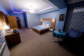 Royal Sapphire Hotel