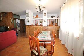 1053 Villa Seral