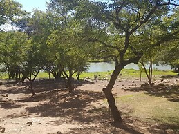 Nyangombe Backpackers