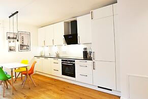 Modern apartment near downtown