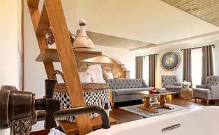 The Essentia Hotel - Sma