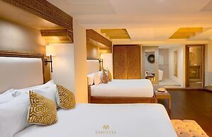 The Essentia Hotel - Sma
