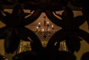 The Essentia Hotel - Sma