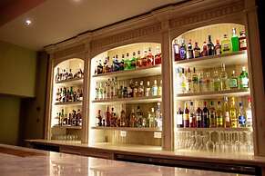 The Essentia Hotel - Sma