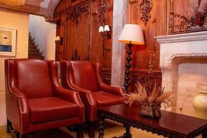 The Essentia Hotel - Sma